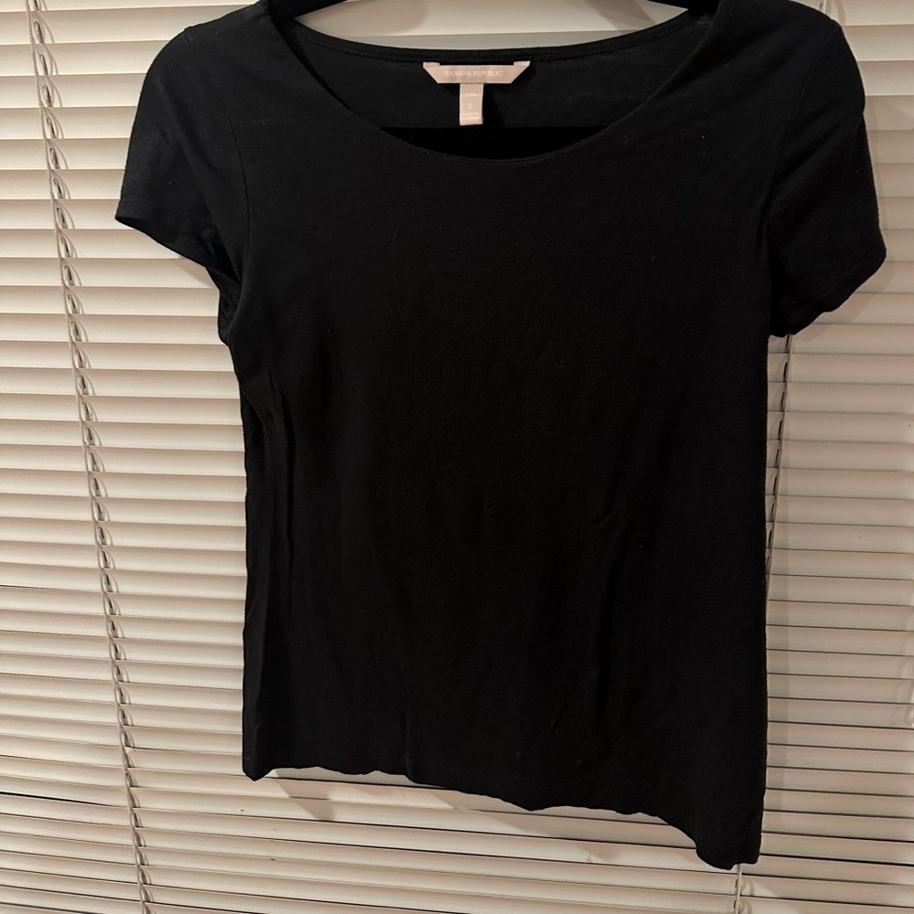 Women’s Black Banana Republic t-shirt